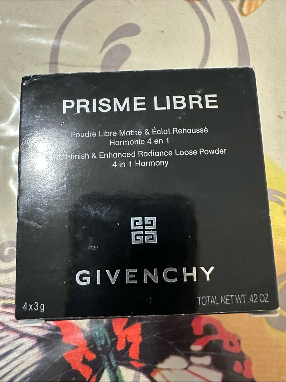 👉Last day ‼️ Givenchy loose powder in shade 01